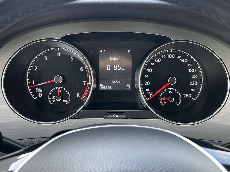 Volkswagen Golf Sportsvan 1.4TSi 92kw DSG KLIMA - fotka 18 z 48