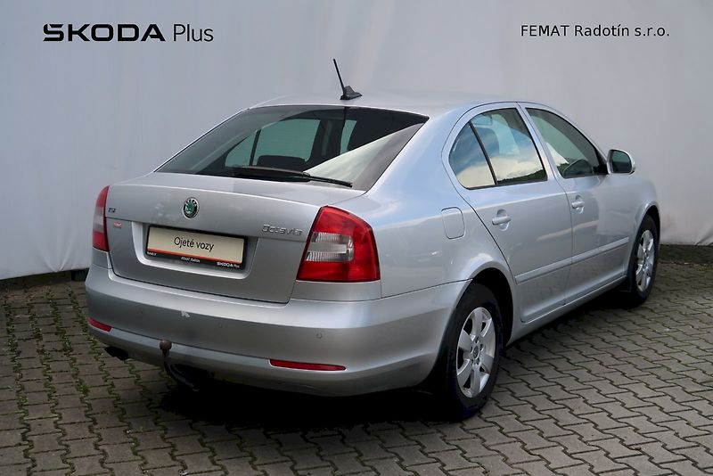 Škoda Octavia (2011) Ambiente Plus 1.4 TSI 90 kW - fotka 2 z 22