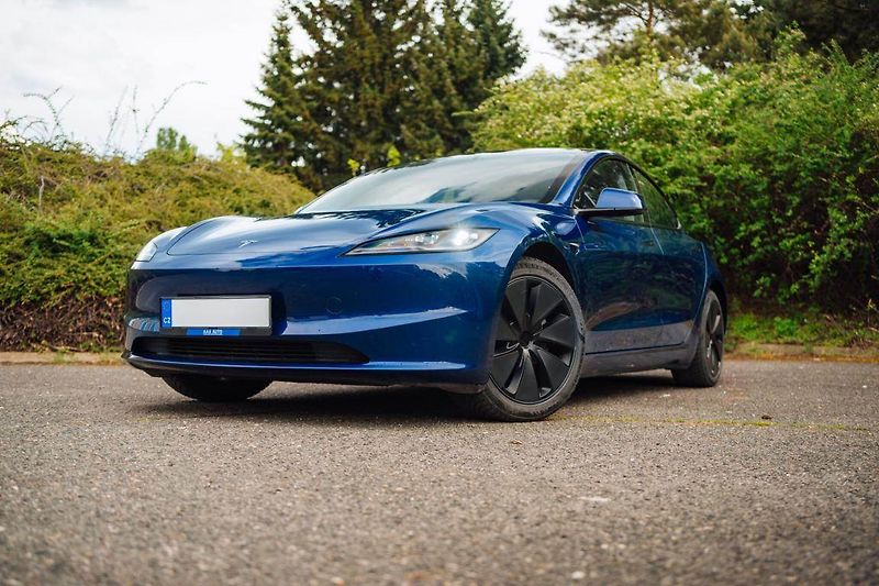 Tesla Model 3 (2023) Standard Range LFP, SoH 97% - fotka 5 z 26
