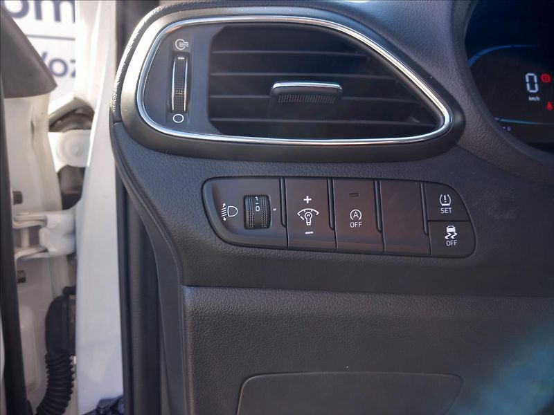 Hyundai i30 1,0 T-GDI MT SMART - fotka 13 z 20