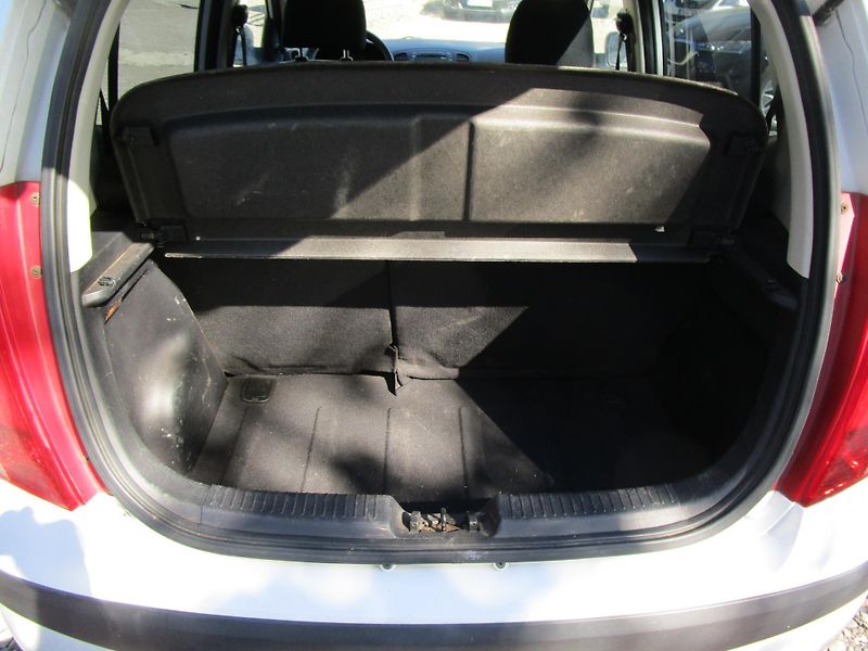 Hyundai i10 (2011) - fotka 7 z 13