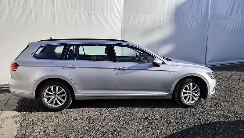 Volkswagen Passat (2019) Webasto-el.tažné-Matrix-Adapt. - fotka 14 z 37