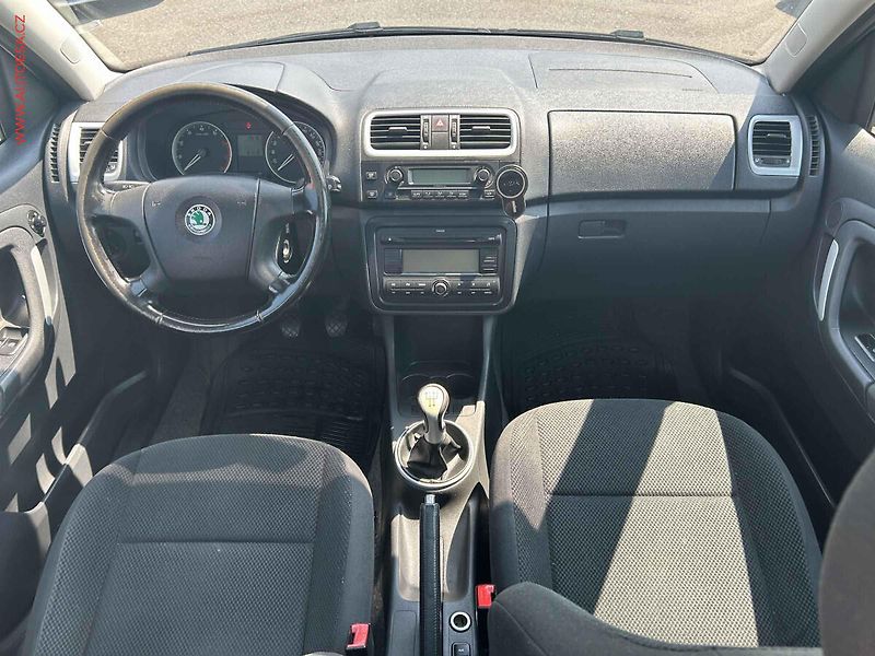 Škoda Roomster (2009) 1.4 MPi, AC, panor. - fotka 8 z 15