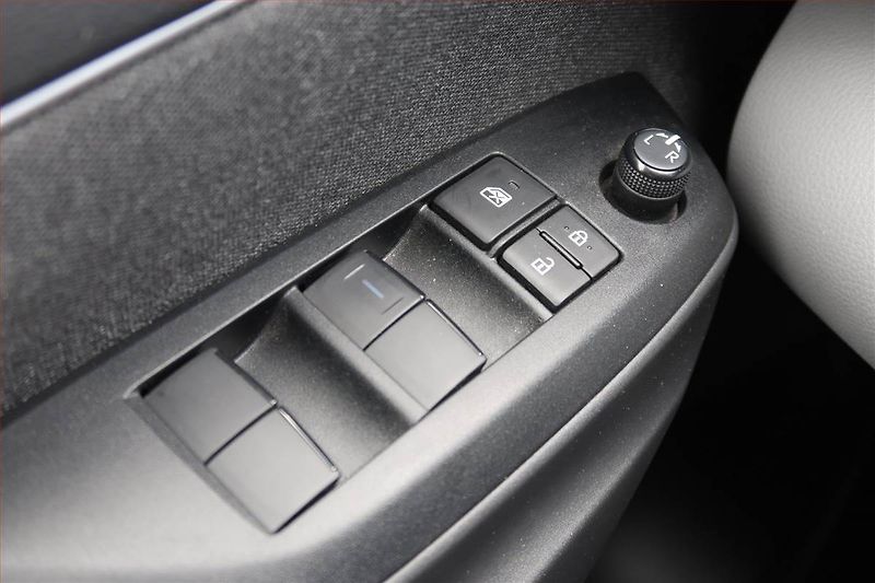 Toyota Yaris Cross (2022) Comfort 1.5 VVT-i - fotka 15 z 17