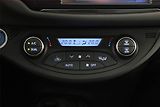 Toyota Yaris (2015) 1.5 Hybrid, Automat, Tempomat - náhled 15