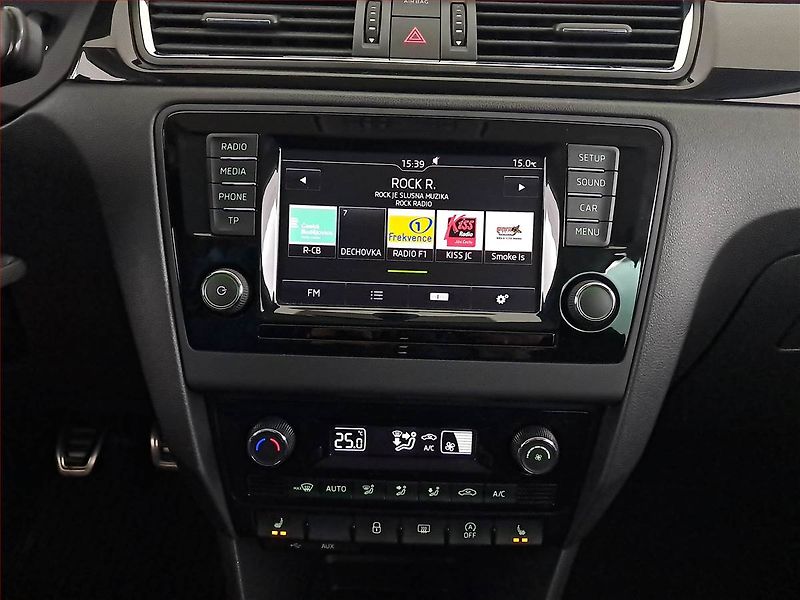 Škoda Rapid (2016) Spaceback 1.4 TDI, Xenony - fotka 12 z 16