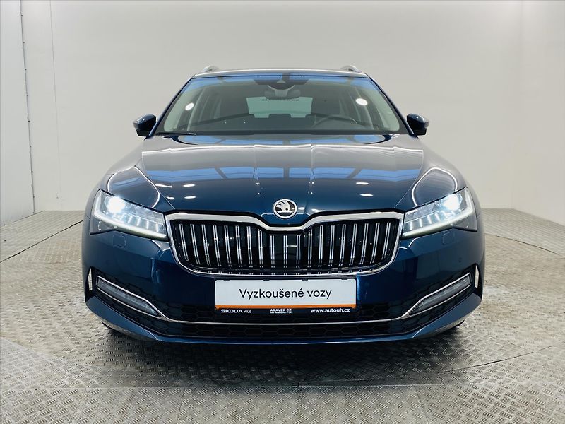 Škoda Superb 2,0 TDI 110kW DSG Style - fotka 4 z 25