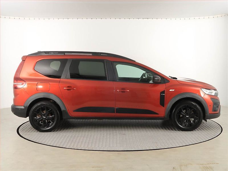 Dacia Jogger (2023) 1.0 TCe, Serv.kniha, Navi - fotka 6 z 17