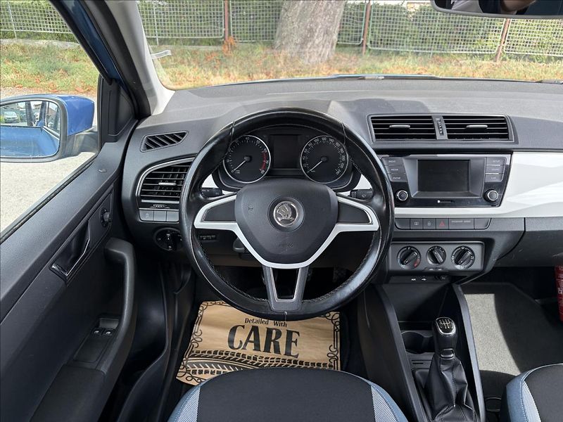 Škoda Fabia 1,2 TSi  Serviska,Senzory,AC - fotka 14 z 42