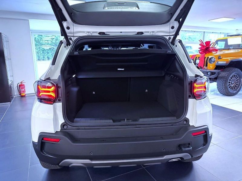 Jeep Avenger (2026) 1.2 T e-hybrid AT 145k 4xe The - fotka 6 z 19