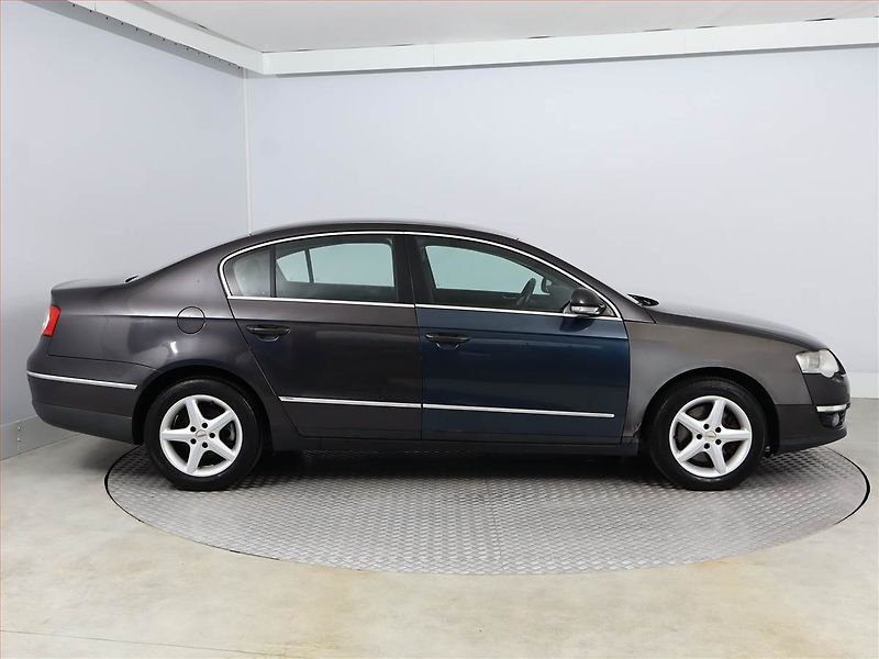 Volkswagen Passat (2007) 2.0 TDI, 4X4, nová STK - fotka 6 z 13