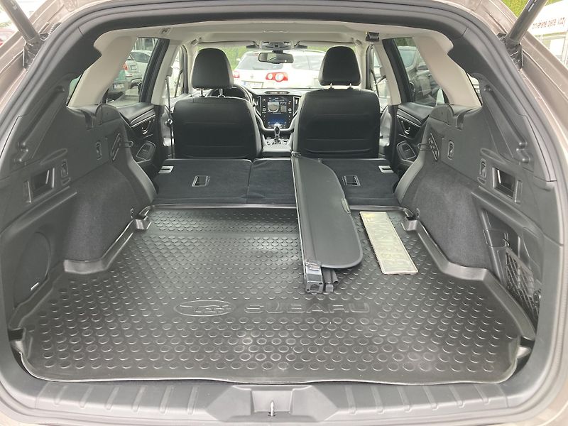 Subaru Outback (2021) 2,5i CVT Touring * ZÁRUKA * - fotka 16 z 18