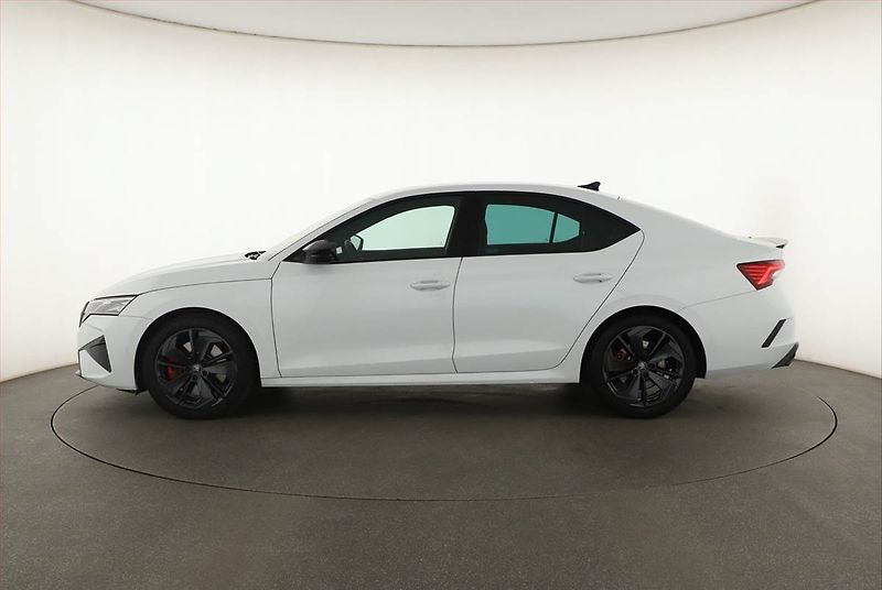 Škoda Octavia (2025) RS 2.0 TSI, RS, KEYLESS - fotka 3 z 19