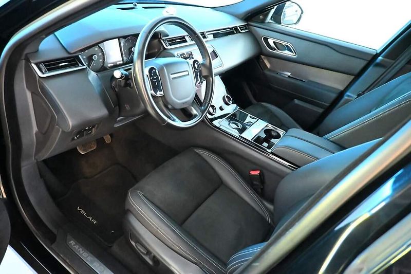 Land Rover Range Rover Velar (2019) 2.0 4x4 ACC Tažné 8AT D180 - fotka 11 z 37