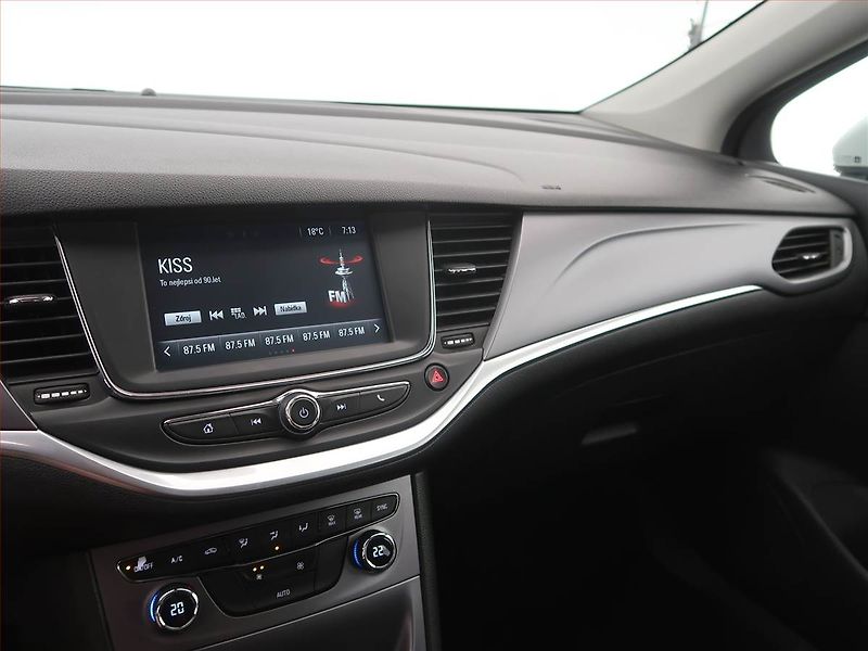 Opel Astra (2016) 1.6 CDTI, Automat, Serv.kniha - fotka 15 z 15