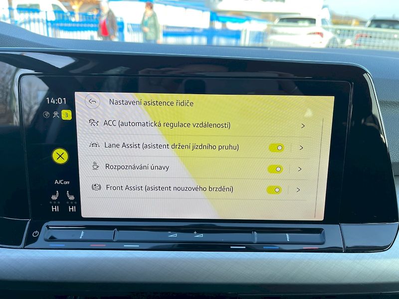Volkswagen Golf (2022) Variant 1,0TSi 81kW Life 6G - fotka 22 z 33