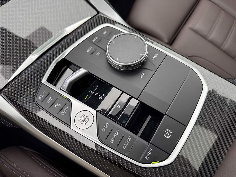 BMW Řada 4 M440i xD M-Sport Pro Šíbr 360 - fotka 16 z 23