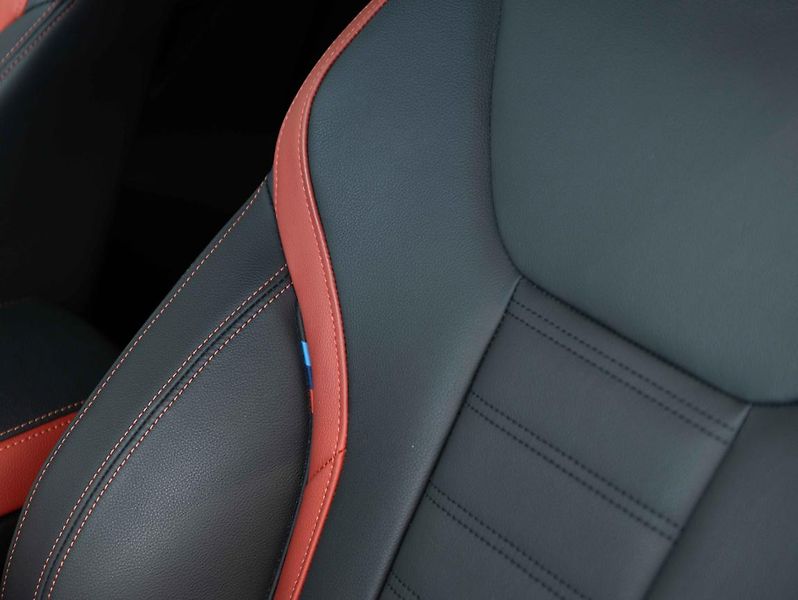 BMW Řada 4 M440i xDrive Coupe - fotka 19 z 23
