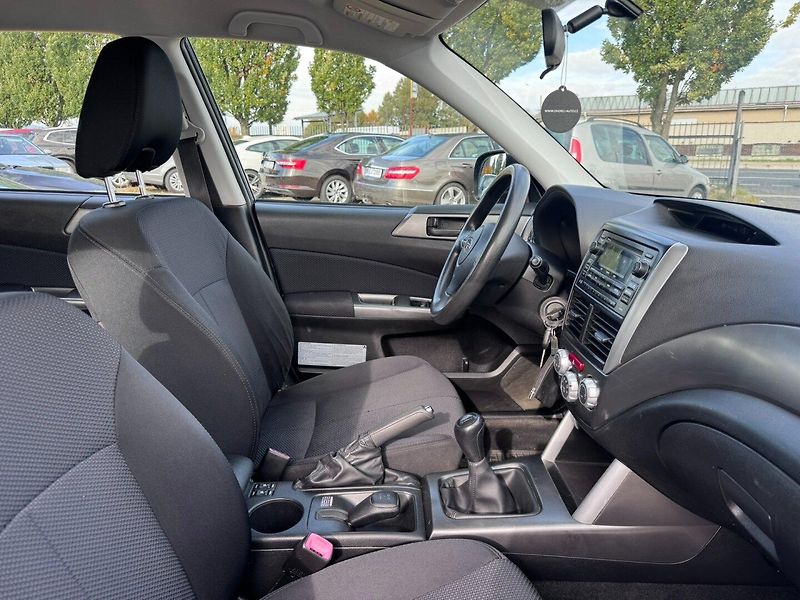 Subaru Forester (2011) 4X4 2,0i 110 KW KOLA TAŽNÉ - fotka 38 z 47