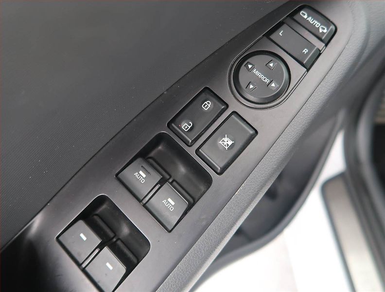 Hyundai Ioniq (2018) Hybrid, Automat, Serv.kniha - fotka 20 z 21