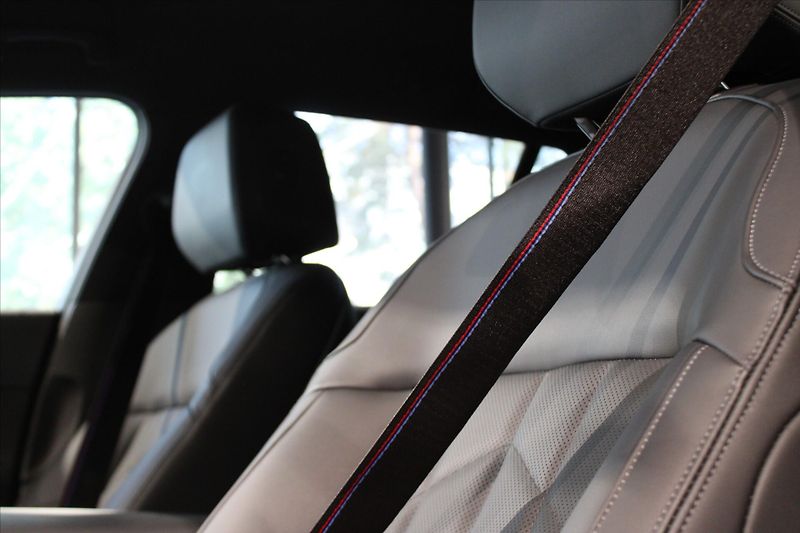BMW Řada 5 520d xDrive M Sport Pro DAProf - fotka 10 z 35
