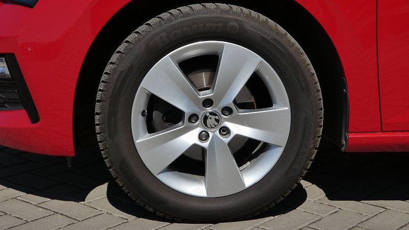 Škoda Scala 1,5TSI Style - fotka 23 z 24