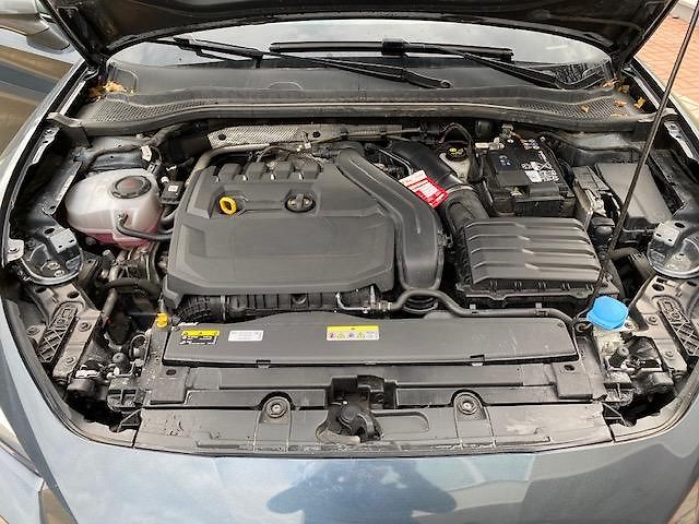Cupra Leon (2024) Sportstourer 1.5 eTSI DSG 2024 - fotka 8 z 18
