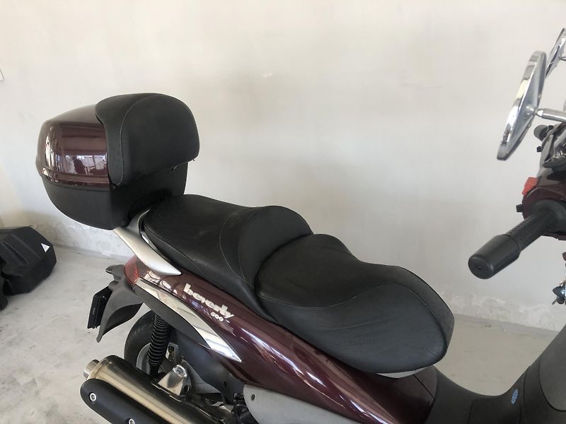 Piaggio Beverly 500 - fotka 17 z 18