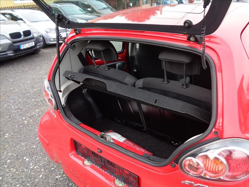Toyota Aygo 1,0 - fotka 11 z 16