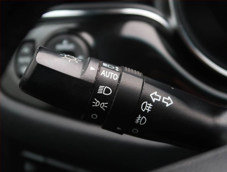 Kia Ceed (2017) Premium 1.6 CRDi, Serv.kniha - fotka 17 z 20