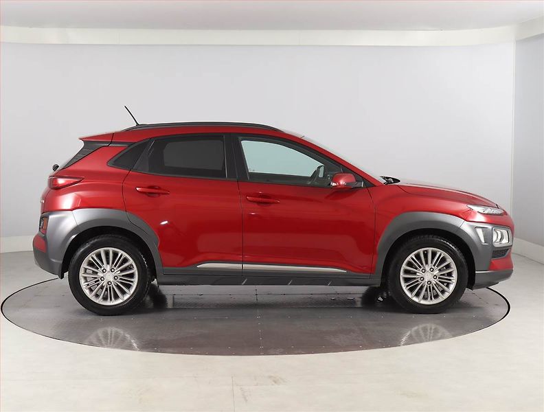Hyundai Kona (2018) 1.0 T-GDI, Serv.kniha, Kůže - fotka 6 z 22
