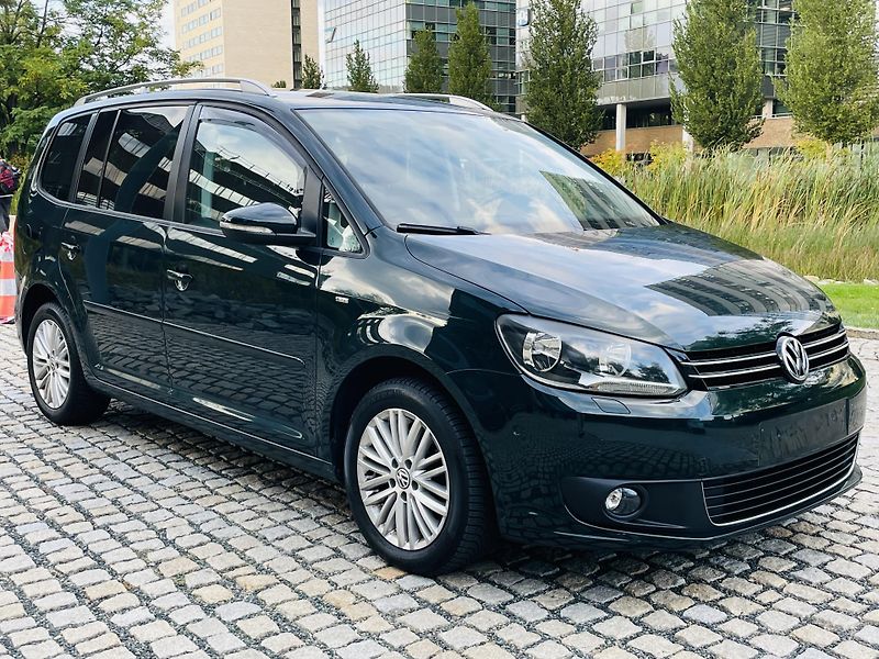 Volkswagen Touran 2.0TD MANUÁL 7MÍST SERVISKA - fotka 9 z 43