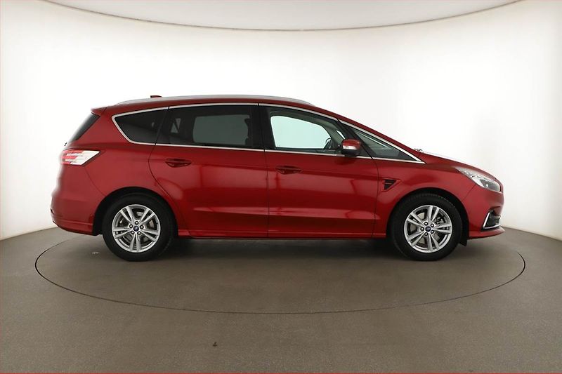 Ford S-MAX (2021) Hybrid - fotka 6 z 18