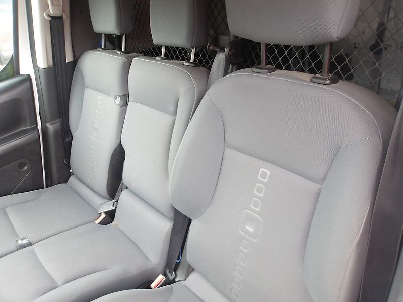 Citroën Berlingo 1,6HDi 3 MÍSTA !!!1.MAJITEL ! - fotka 22 z 30