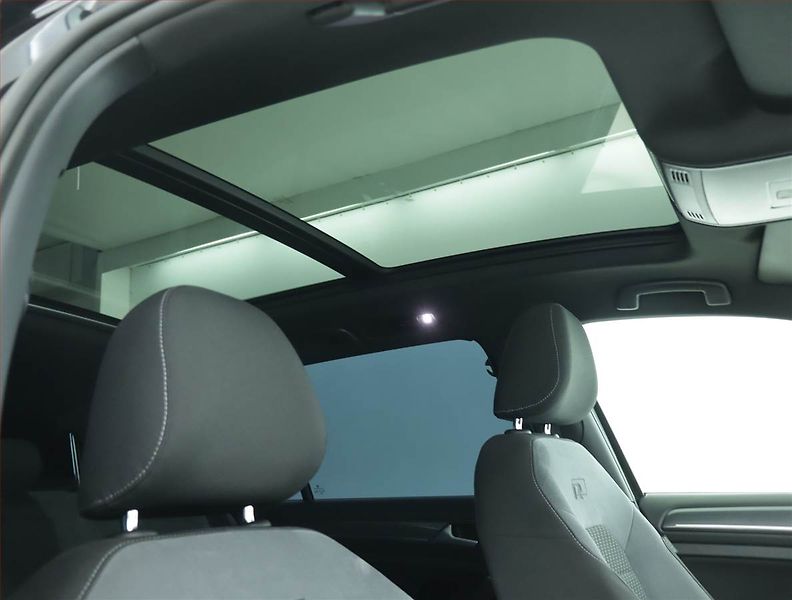 Volkswagen Golf (2018) R-Line 1.5 TSI, Automat - fotka 17 z 17