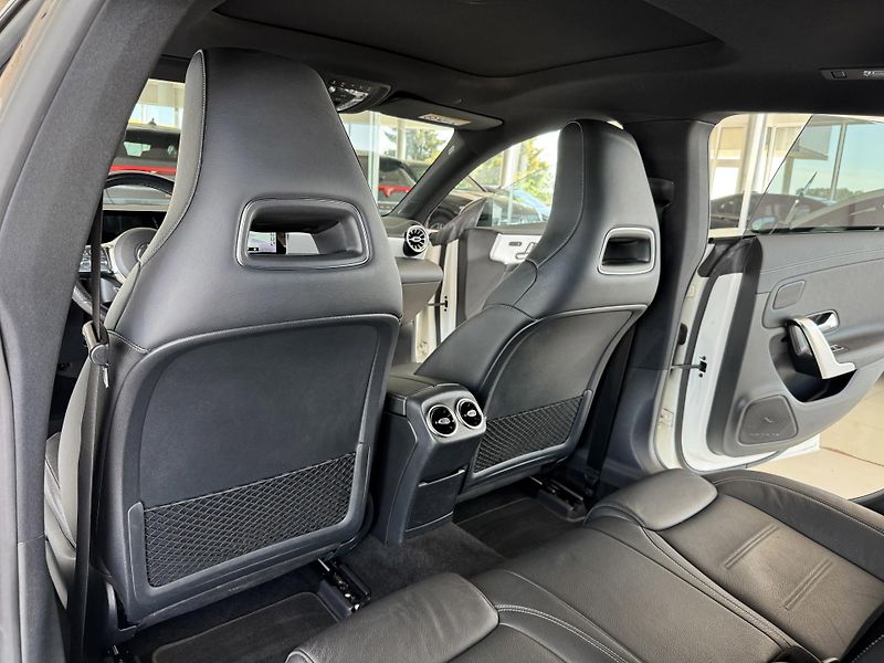 Mercedes-Benz CLA 200 Aut 120kW*AMG*MAX.VÝB*360K - fotka 17 z 36