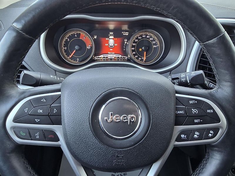 Jeep Cherokee 147kW 4x4 LIMITED KŮŽE NAV - fotka 26 z 49