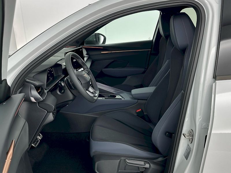 Cupra Terramar (2026) VZ 2.0 TSI 195kW 4x4 DSG - fotka 7 z 29
