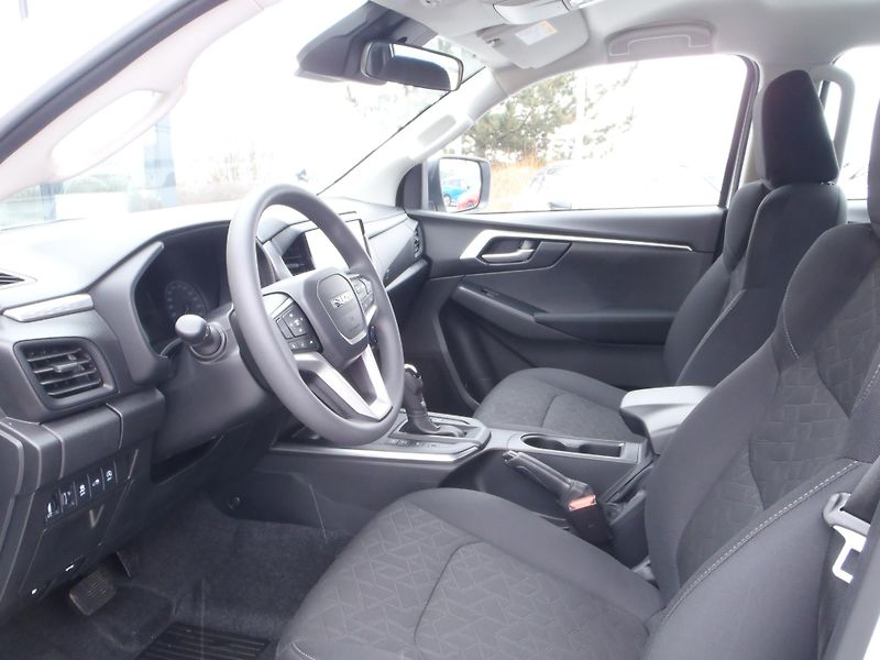 Isuzu D-Max Double Cab LS - fotka 9 z 25