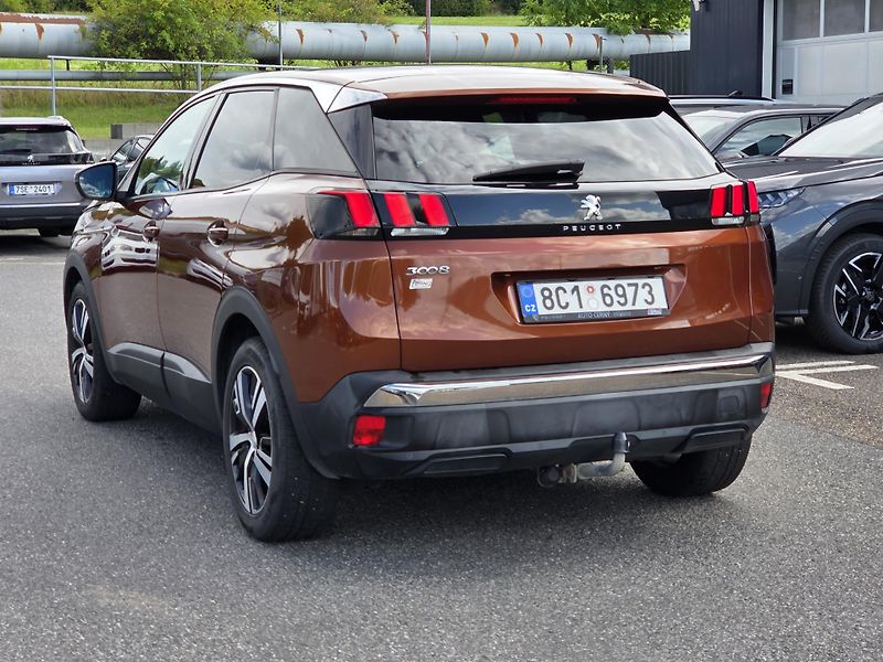 Peugeot 3008 (2018) 1.2 PT 130 ACTIVE MAN6 - fotka 3 z 26