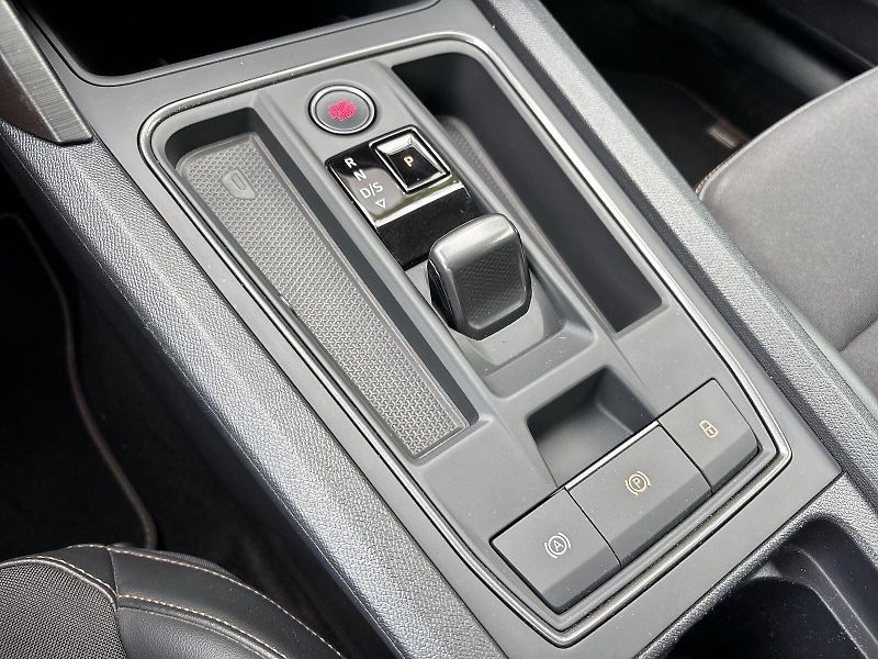 Cupra Formentor (2024) 1.5 TSI DSG - fotka 15 z 28