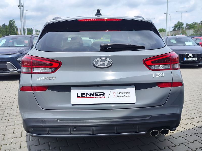 Hyundai i30 1.5 T-GDi/103kW N-Line DCT - fotka 6 z 32