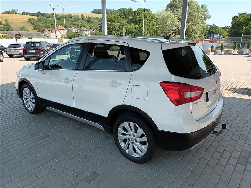 Suzuki SX4 S-Cross 1,4 ,103kw,ČR,1MAJ,LED,TAŽNÉ, - fotka 7 z 43