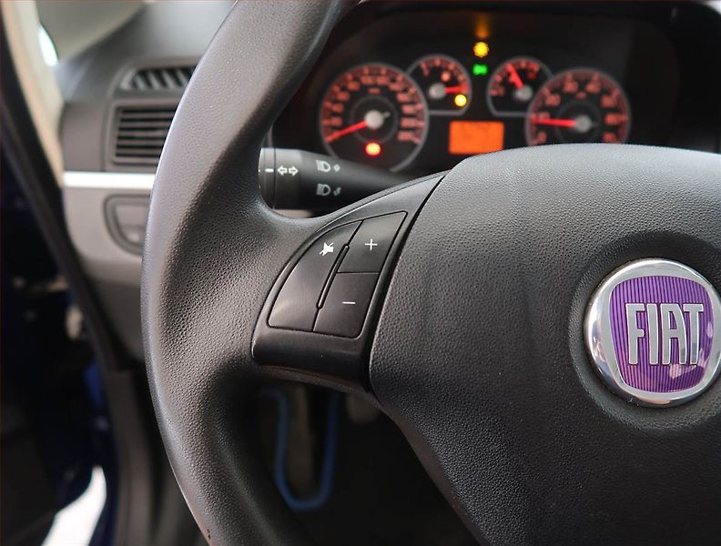 Fiat Grande Punto (2008) 1.4, za skvělou cenu - fotka 14 z 16