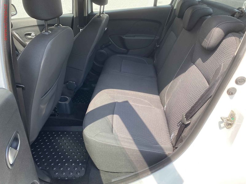 Dacia Logan (2019) 1.0i, ČR, Klima - fotka 10 z 15