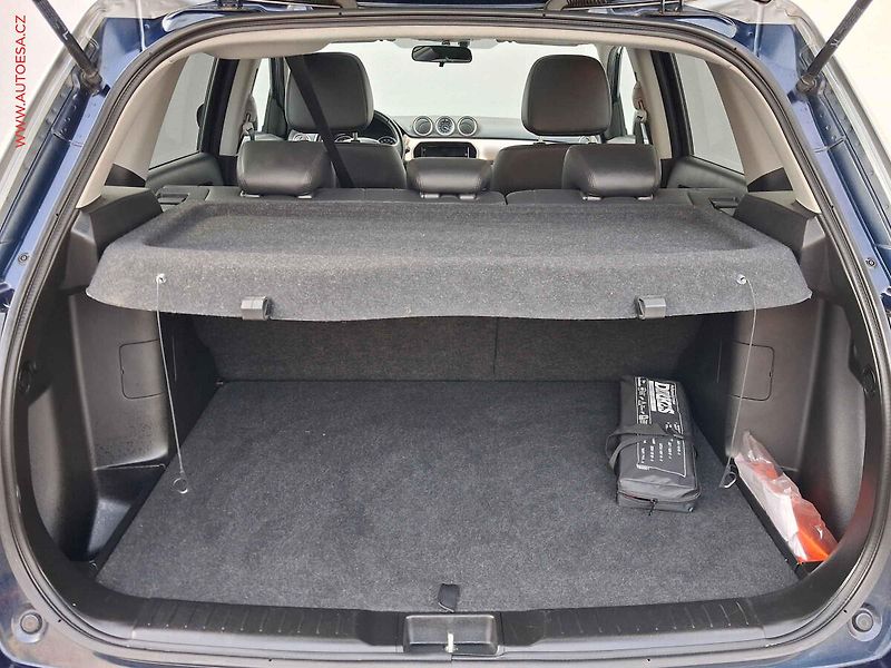 Suzuki Vitara (2018) 1.6 VVT AllGrip, Comfort - fotka 7 z 19