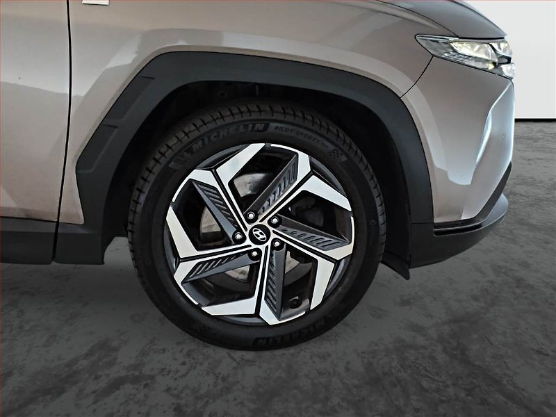 Hyundai Tucson (2023) Premium 1.6 T-GDI 48V MHEV - fotka 15 z 20