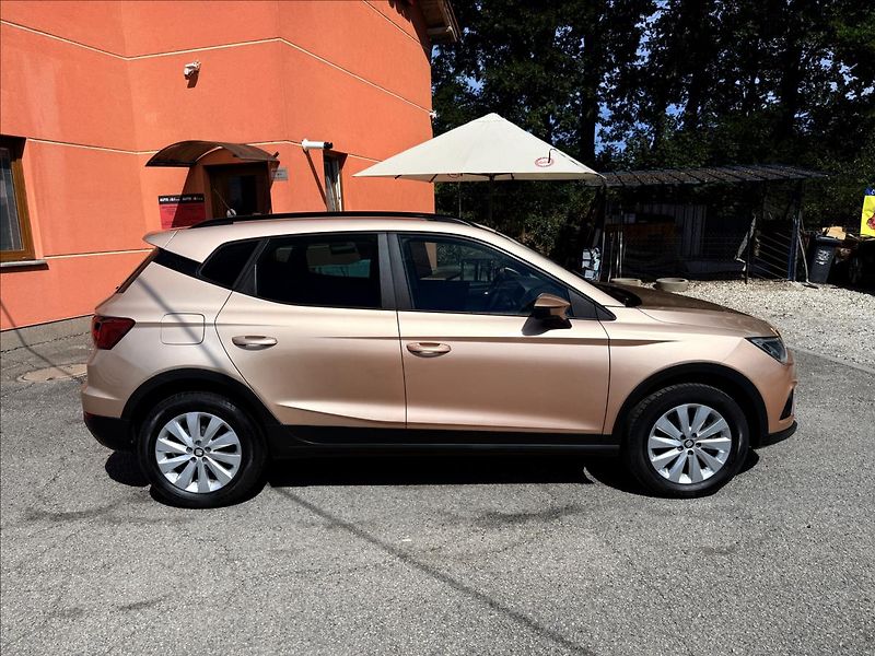 Seat Arona 1,0 TSi STYLE - fotka 4 z 32