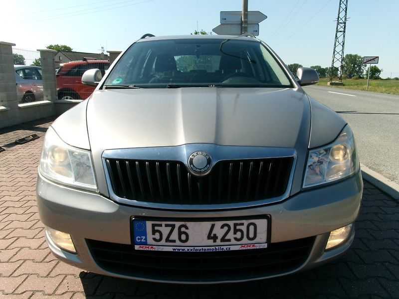 Škoda Octavia (2010) 2,0TDI 8V KLIMA VÝHŘEV TAŽNÉ - fotka 3 z 24