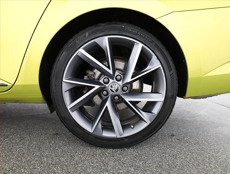 Škoda Superb (2021) Sportline 2.0 TDI - fotka 18 z 18